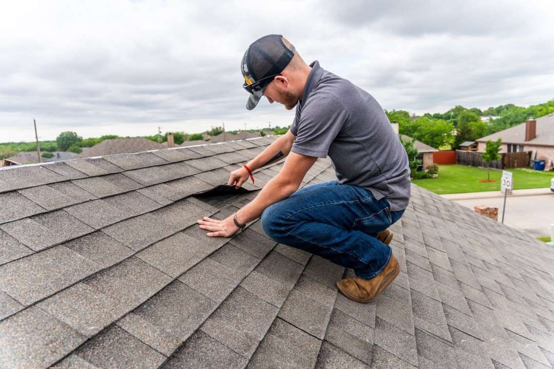 Professional roof inspection in Florida before hurricane season